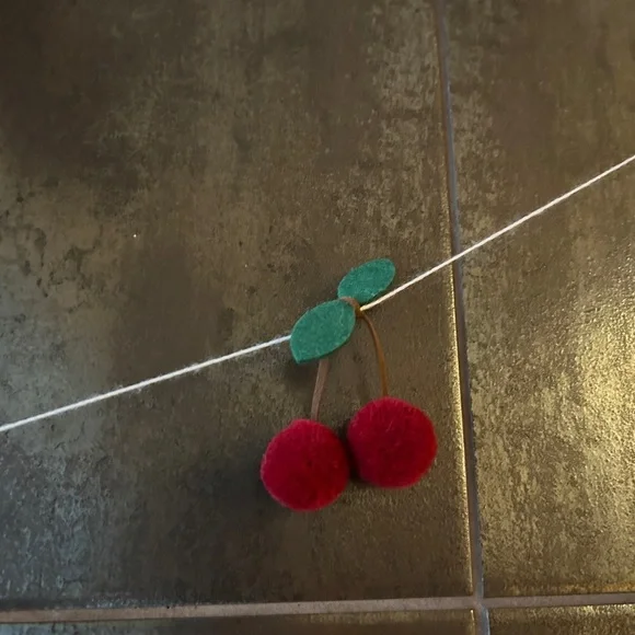 Red Cherry Garland - Picture 2 of 3